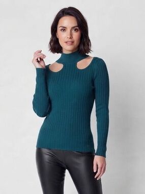 Bold Elements Womens Cut Out Long Sleeve Pullover Sweater(B 34”+L 23”)